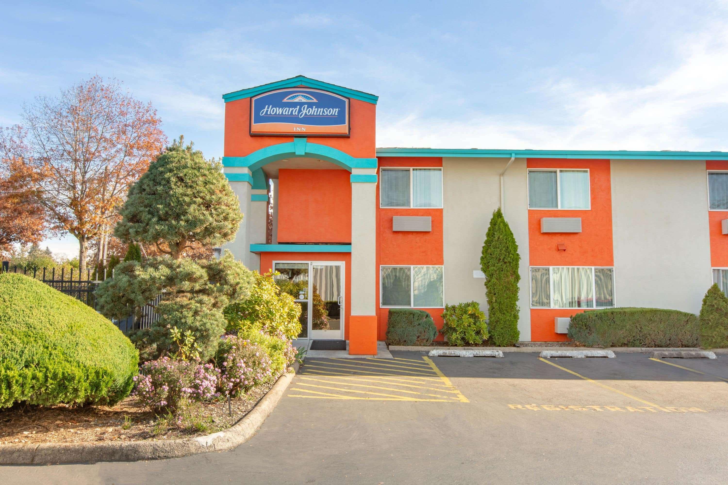 Howard Johnson By Wyndham Salem Motel Exterior photo